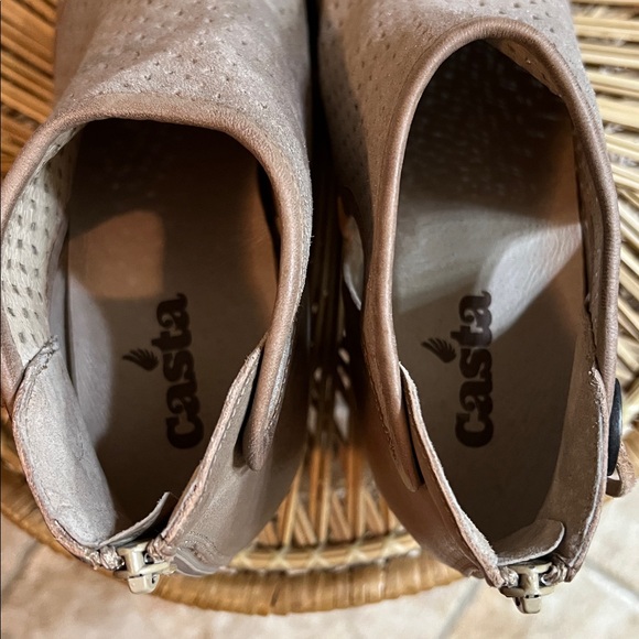 Casta Cap Toe Perforated Cut Out Ankle Boots Sz EU40,US9 - Picture 6 of 8